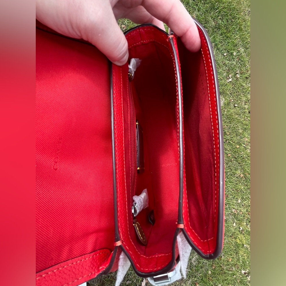 NWT ❤️Coach Cassie 19 Red Sport in Pebble Leather. 3 straps & dust bag included - Picture 13 of 16